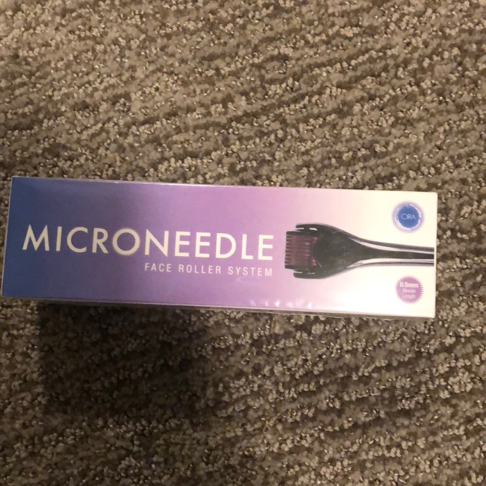 NEVER OPENED microneedle face roller system